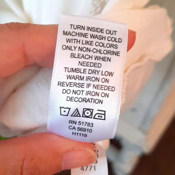 Maurices Size Large Short Sleeve Sunshine State Of Mind & Pineapples Graphic Tee - Picture 8 of 8